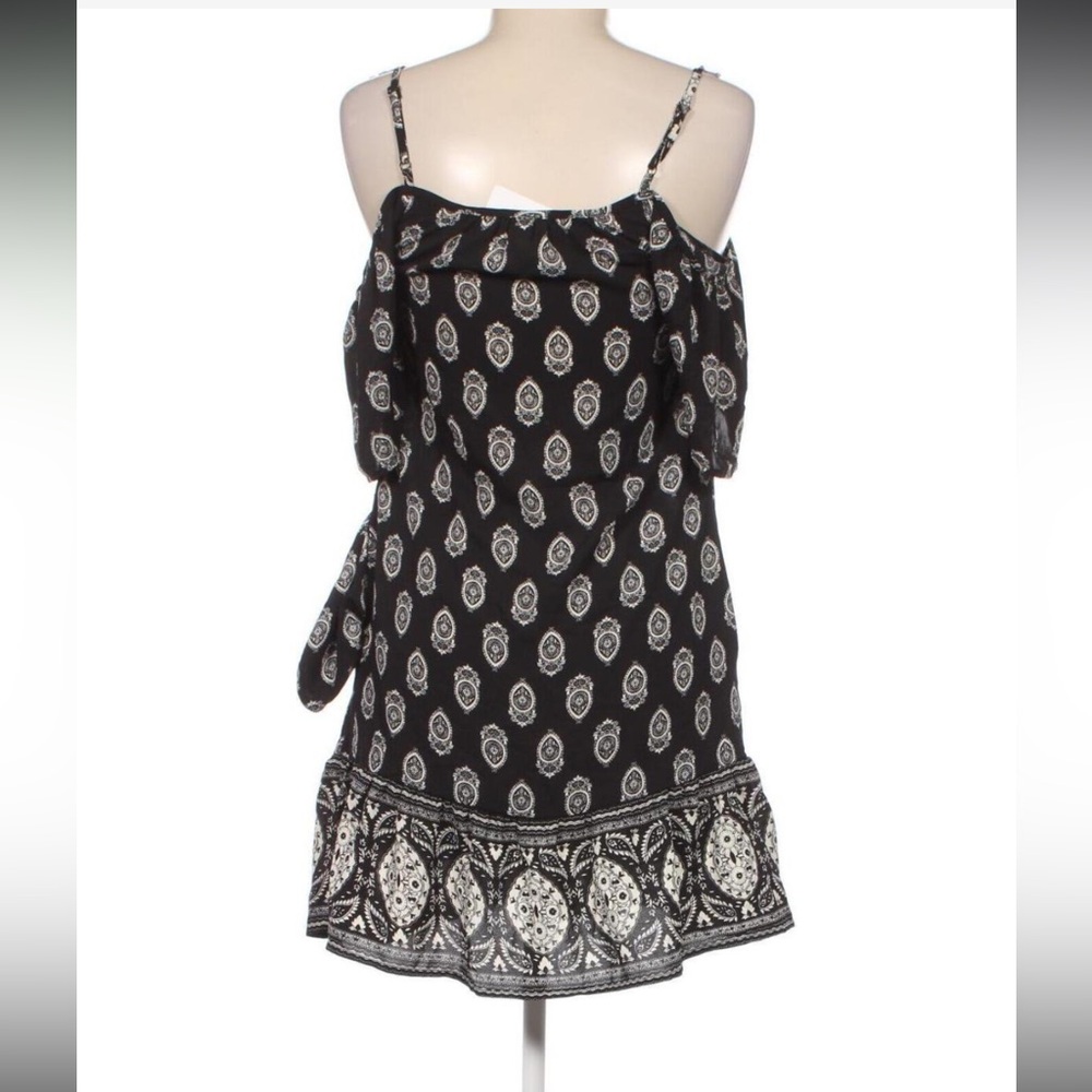 Boho paisley print cold shoulder dress
